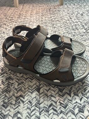 Like New Eddie Bauer Classic Adjustable Strap Brown Leather Sandals Size 10
